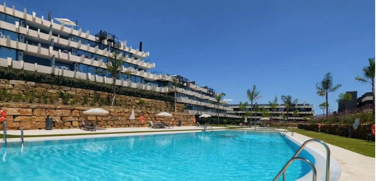 شقة The Golden Oasis Penthouse إِستيبونا المظهر الخارجي الصورة