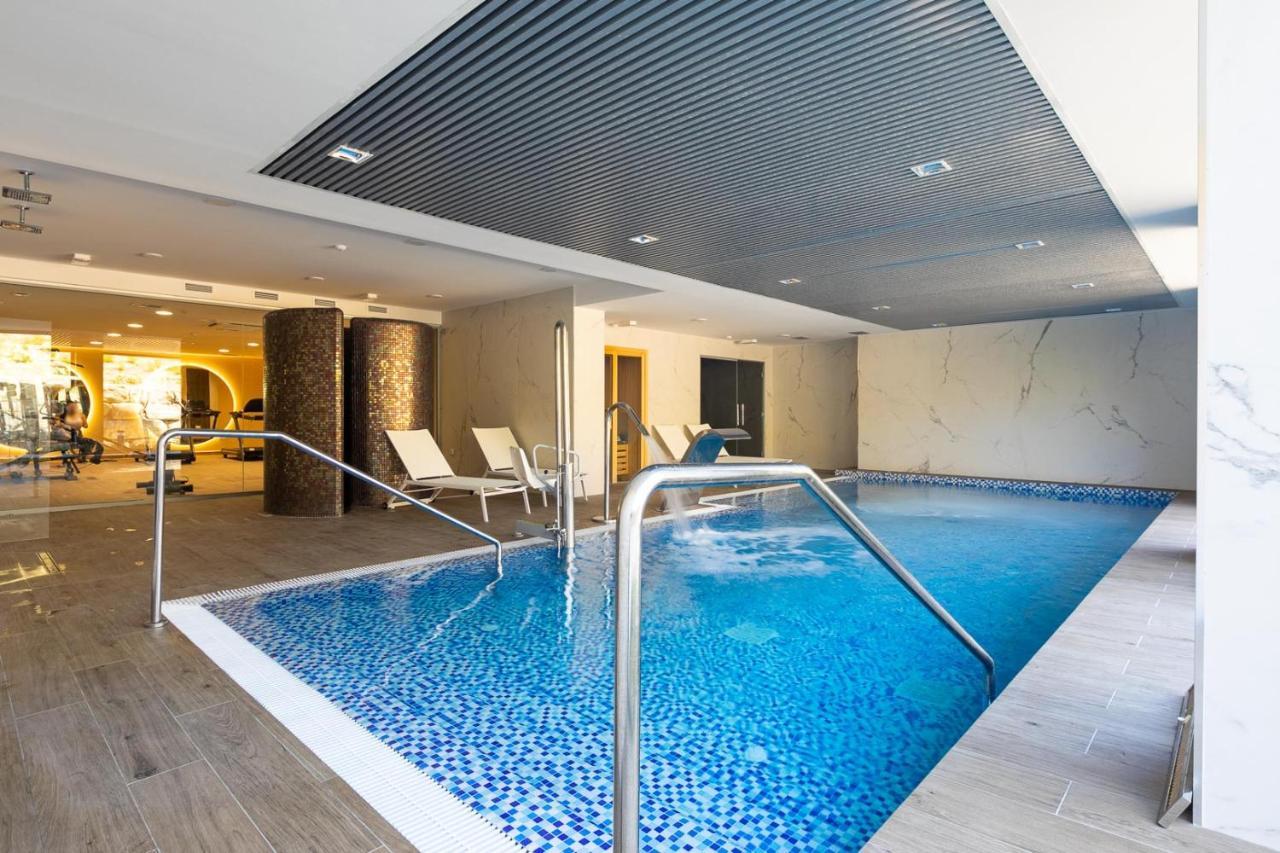 شقة The Golden Oasis Penthouse إِستيبونا المظهر الخارجي الصورة