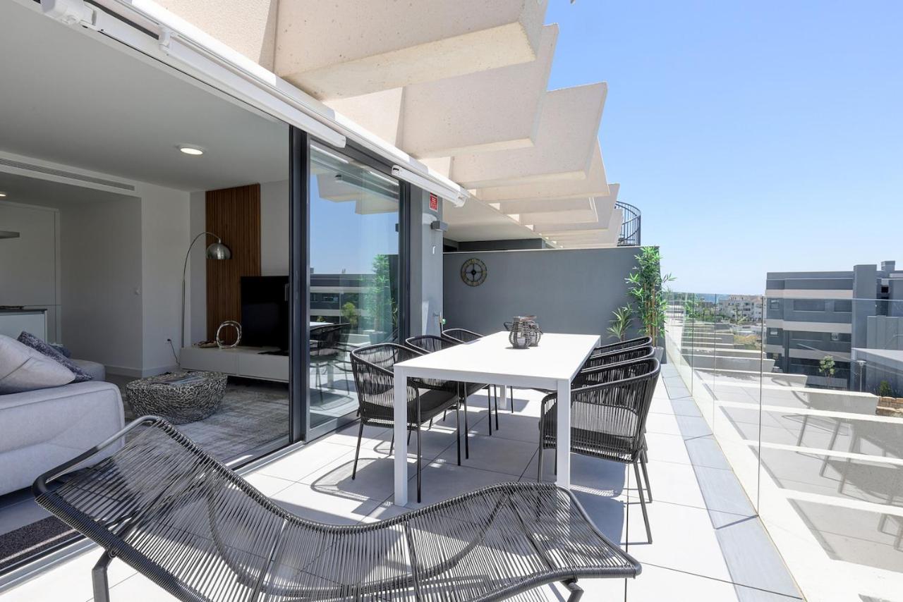 شقة The Golden Oasis Penthouse إِستيبونا المظهر الخارجي الصورة