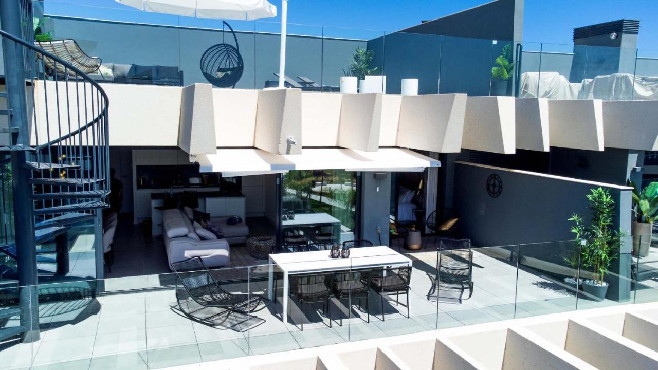 شقة The Golden Oasis Penthouse إِستيبونا المظهر الخارجي الصورة
